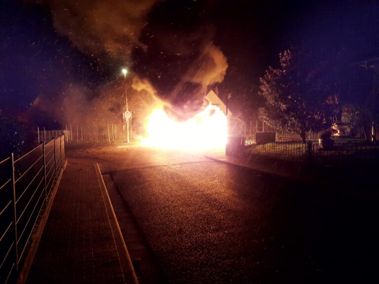 01/2021 Wohnwagen in Vollbrand